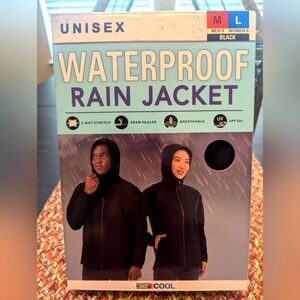 32 Degrees Cool Unisex Waterproof Rain Jacket, Black, Men Medium Women Large